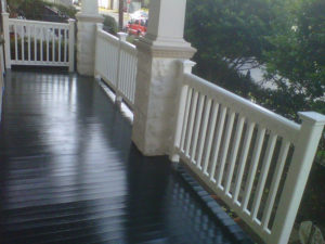new orleans style porch and railing